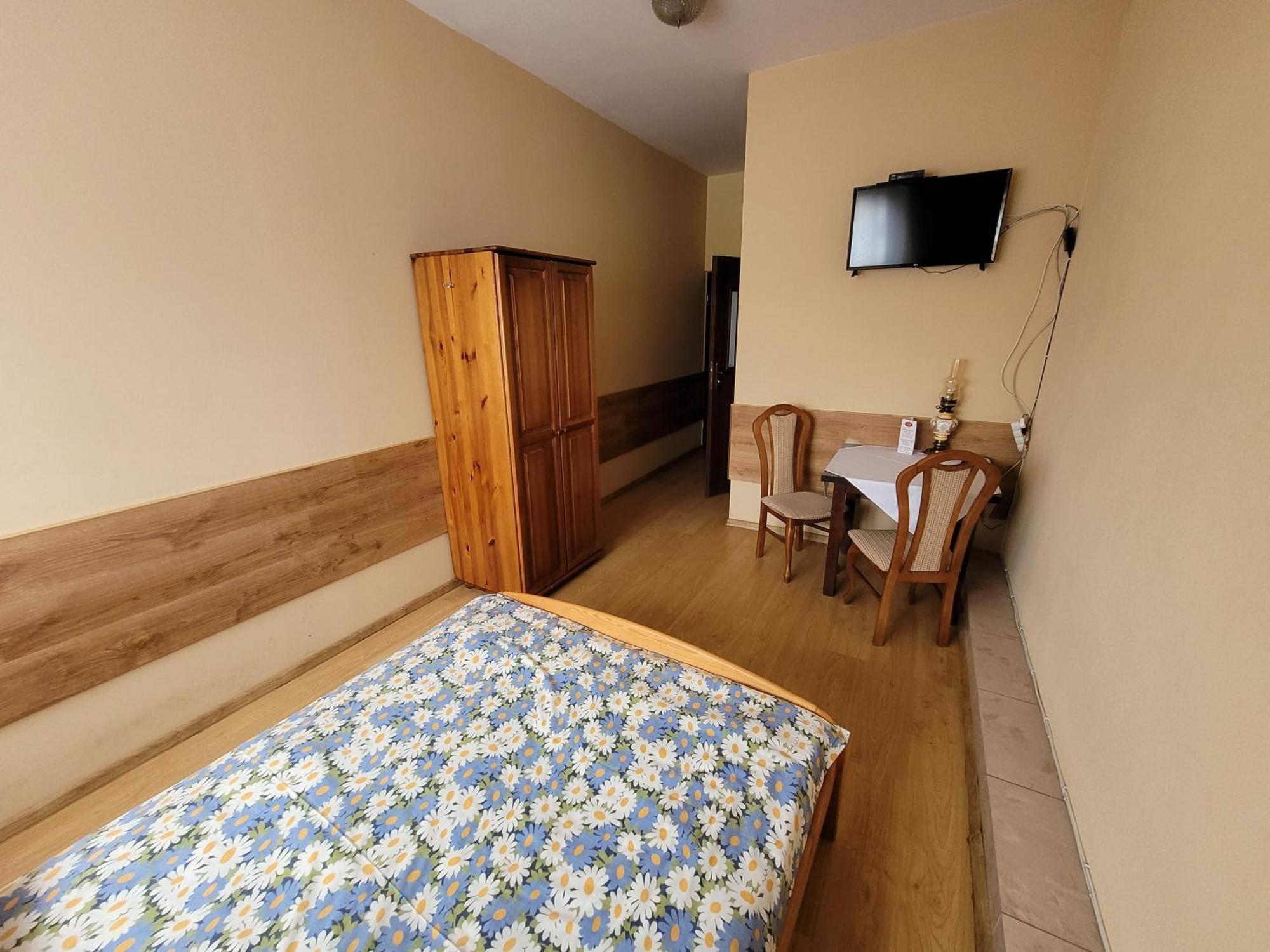 Zlota Roza Hotel Sedziszow Ngoại thất bức ảnh